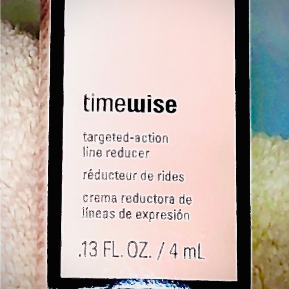 MaryKay Line Reducer–Targeted Anti-aging Solutions–Timewise Collection - Picture 2 of 7